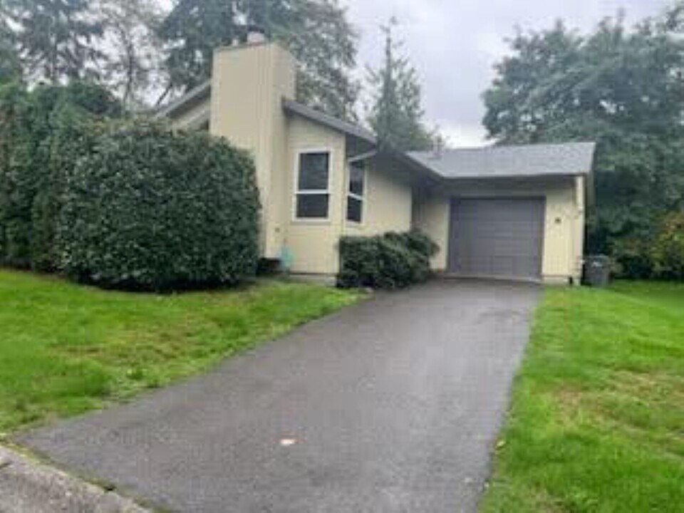 12719 NE 83rd Ct, Unit Rose HIll Duplex in Kirkland, WA - Building Photo
