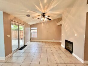 1498 Quail St in Los Banos, CA - Building Photo - Building Photo