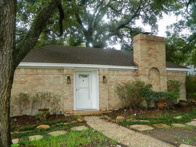 15835 Pine Mountain Dr in Houston, TX - Building Photo - Building Photo