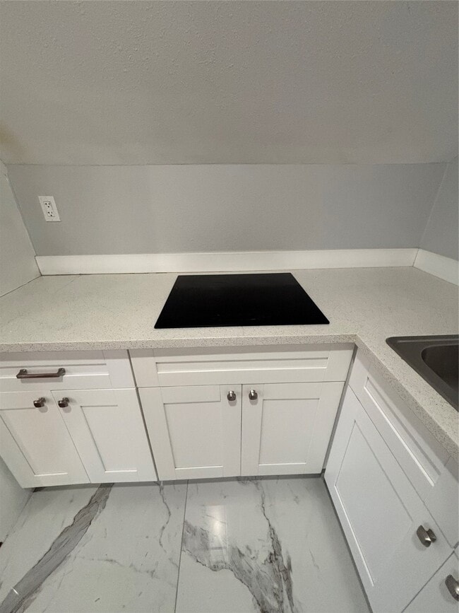 property at 2 Bayvilla Dr