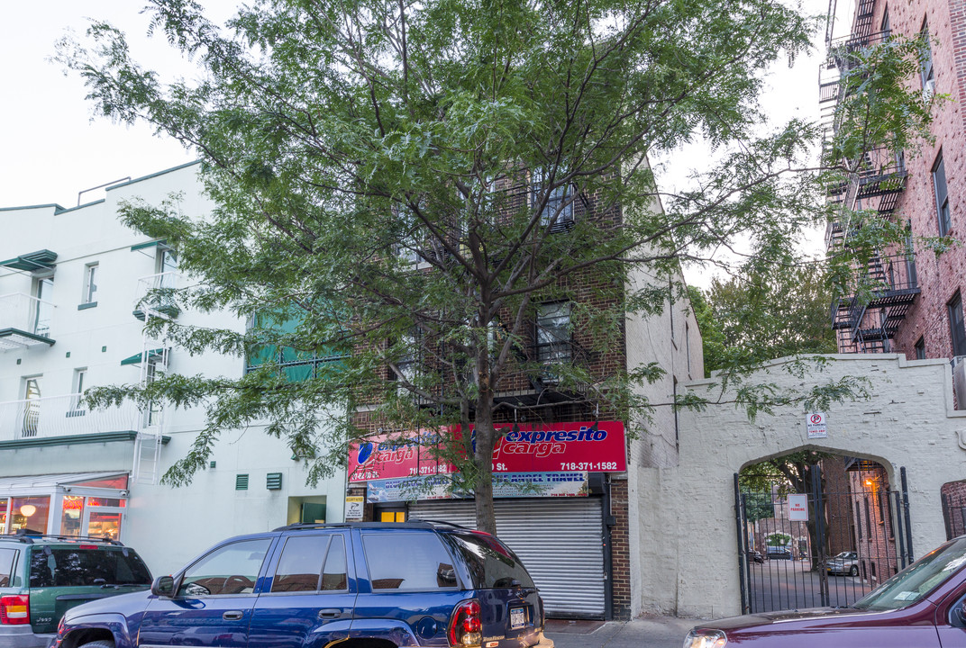 3762 80th St in Jackson Heights, NY - Building Photo