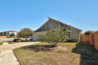 7013 Brick Slope Path in Austin, TX - Building Photo - Building Photo