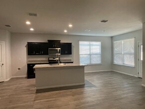 9025 Eagles Landing Dr in Fort Worth, TX - Building Photo - Building Photo