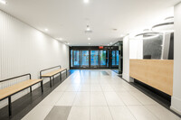 2100 De Maisonneuve Boul O in Montréal, QC - Building Photo - Building Photo