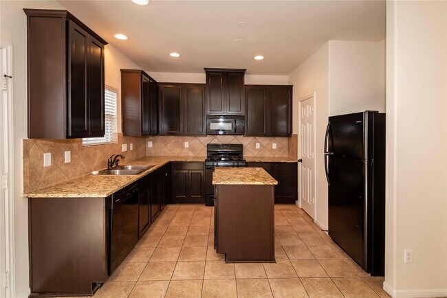 property at 5503 Casa Mila Dr