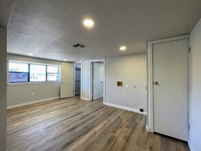 1207 Donley St in Big Spring, TX - Building Photo - Building Photo