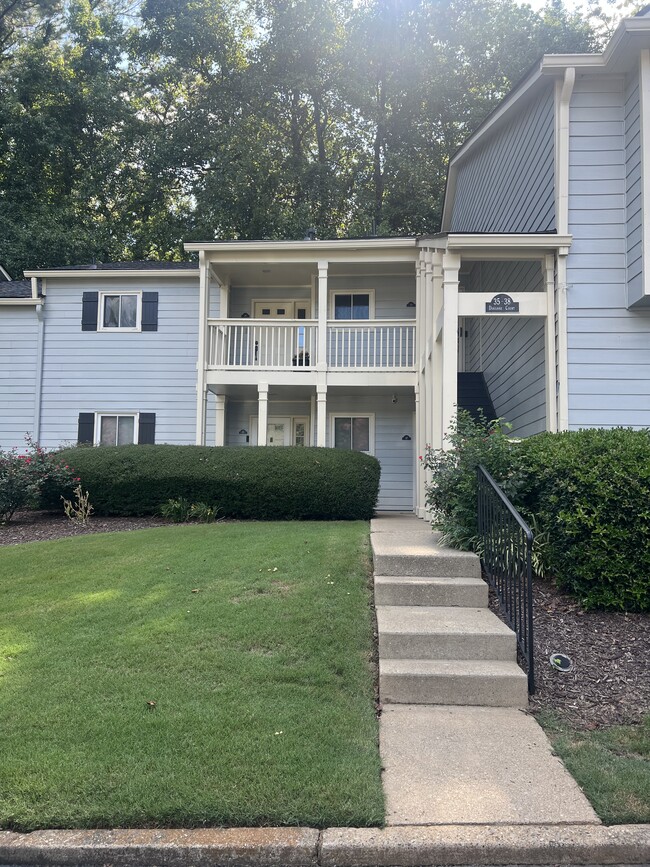 property at 36 Doranne Ct SE