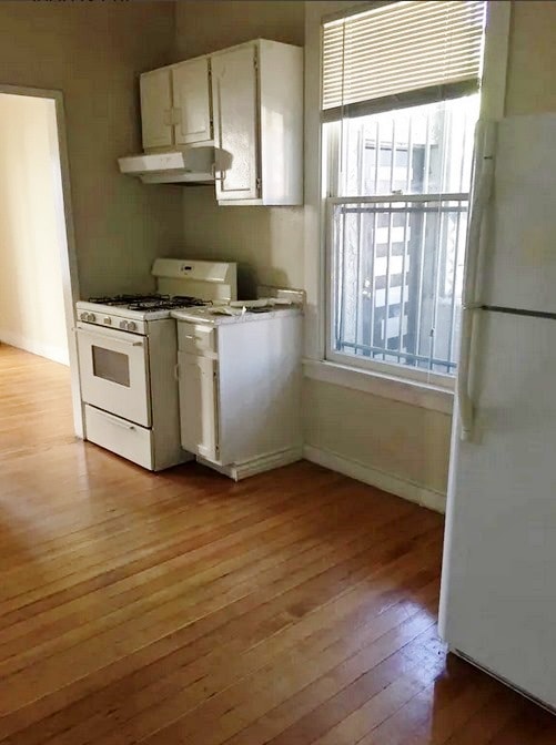 property at 1114 Poinsettia Dr