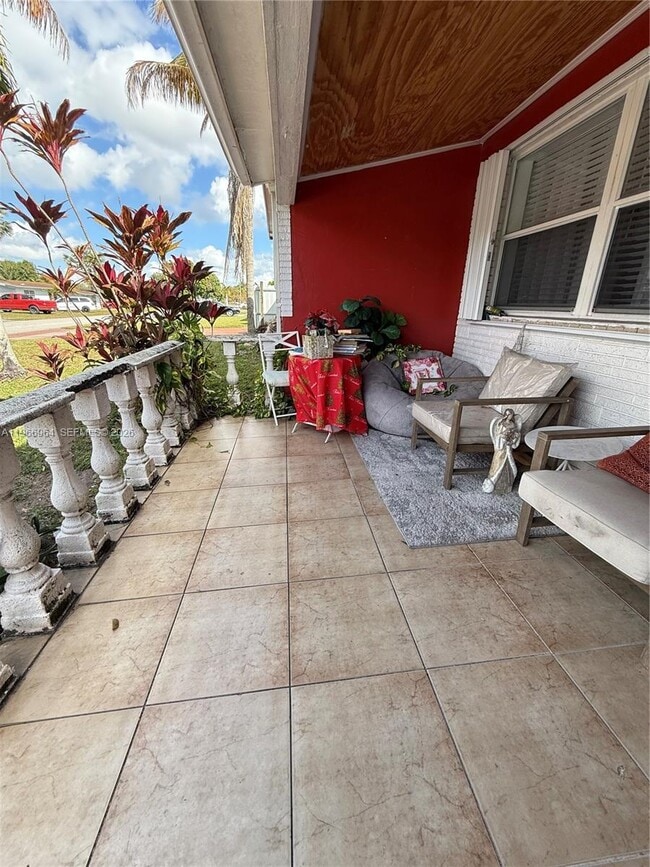 7666 La Salle Blvd in Miramar, FL - Building Photo - Building Photo