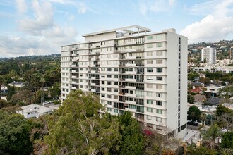 Doheny Plaza Condominiums in West Hollywood, CA - Building Photo - Primary Photo