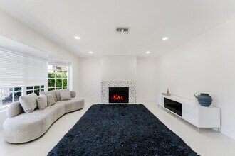 3199 NE 6th Dr in Boca Raton, FL - Building Photo - Building Photo