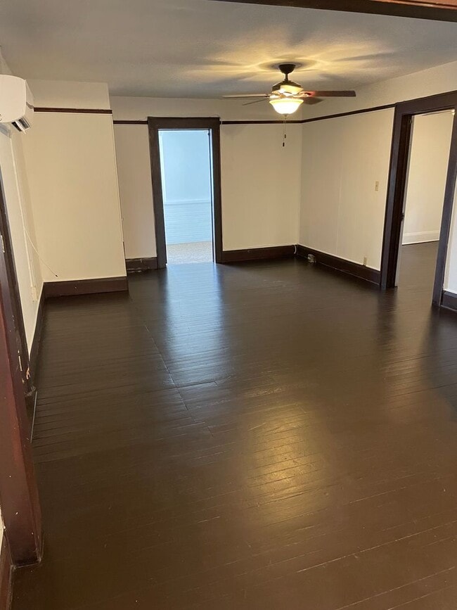 property at 122 E Hibiscus Dr