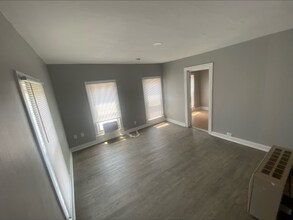 413 Chase Ave in Joliet, IL - Building Photo - Building Photo