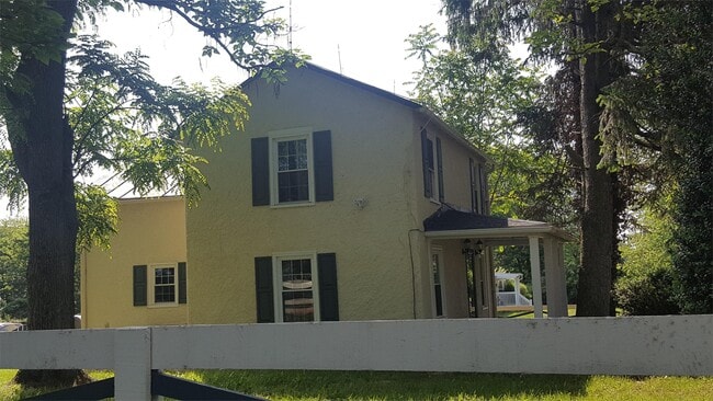 9825 Meetze Rd in Midland, VA - Building Photo - Building Photo