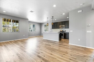 5418 San Virgilio in San Diego, CA - Building Photo - Building Photo