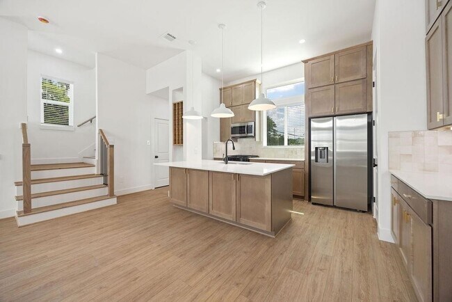 2121 Hoskins Dr in Houston, TX - Building Photo - Building Photo