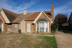 5788 Plum Valley Dr in Memphis, TN - Building Photo