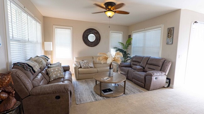 91-220-220 Kuanoo Pl in Ewa Beach, HI - Building Photo - Building Photo