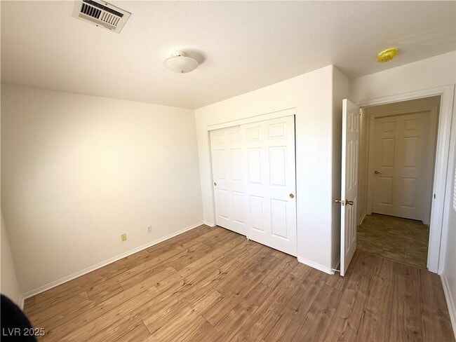 448 Comstock Ave in Pahrump, NV - Foto de edificio - Building Photo