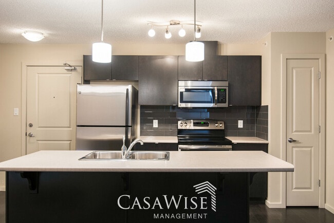 property at 340-340 Windermere Rd NW