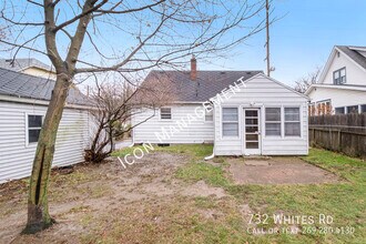732 Whites Rd in Kalamazoo, MI - Foto de edificio - Building Photo