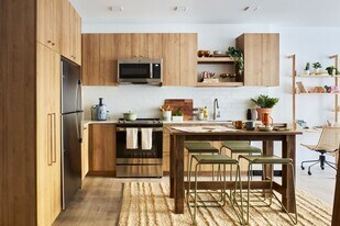 Ashlar Park in Quincy, MA - Building Photo