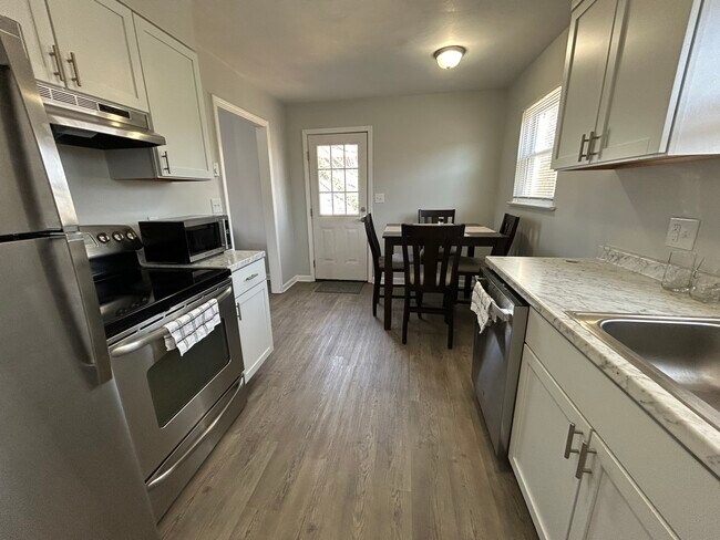 3516 Garden City Blvd SE, Unit 3514 in Roanoke, VA - Building Photo - Building Photo