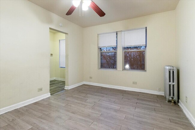 7827 S South Shore Dr in Chicago, IL - Building Photo - Building Photo
