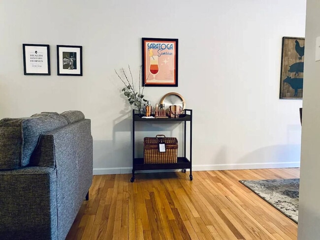 19 Curt Blvd in Saratoga Springs, NY - Building Photo - Building Photo