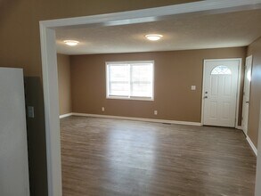 64 Howard Carr Rd in Manchester, TN - Building Photo - Building Photo