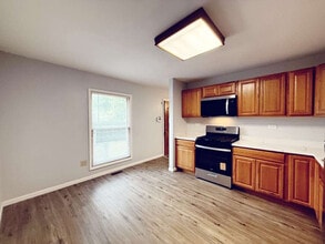 2041 Jethro Ave in Zion, IL - Building Photo - Building Photo