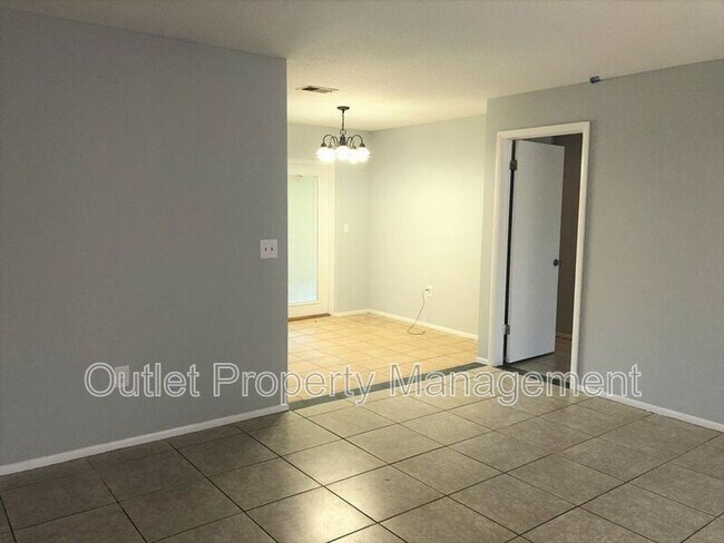 700 Trailwood Dr in Altamonte Springs, FL - Building Photo - Building Photo