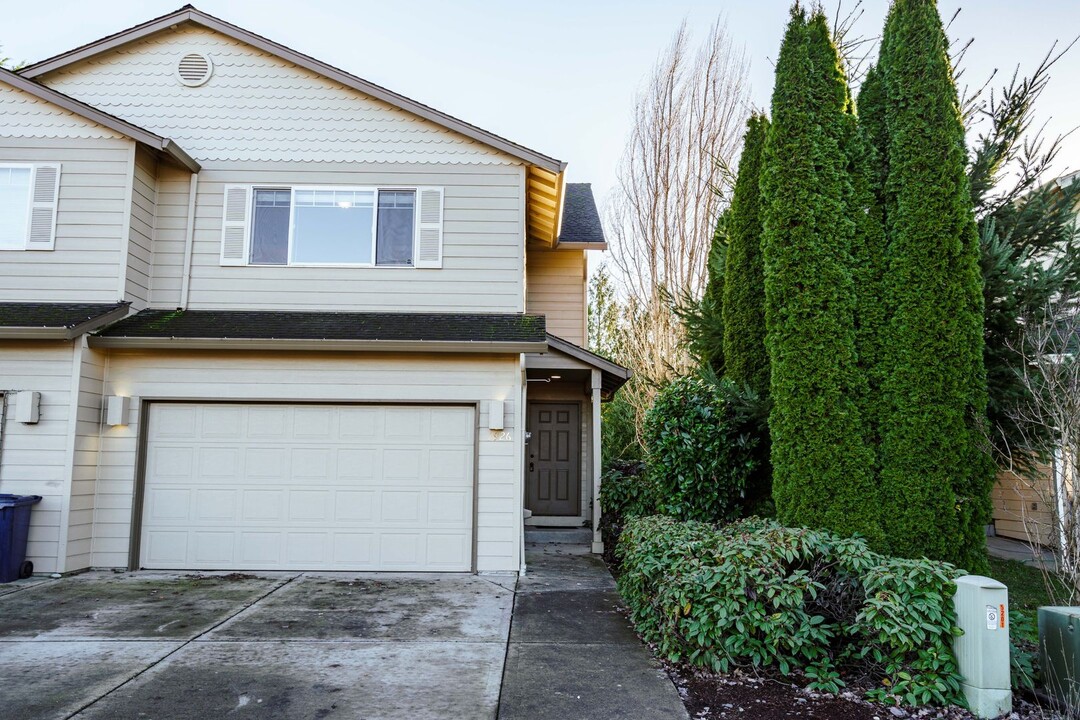 1926 SE 11th Ave in Camas, WA - Building Photo