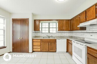 1501 N Aztec Ave in Independence, MO - Building Photo - Building Photo