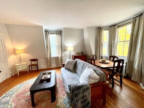 39 Cypress St in Brookline, MA - Building Photo - Building Photo