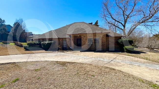 10 Cypress Ct in Heath, TX - Foto de edificio - Building Photo