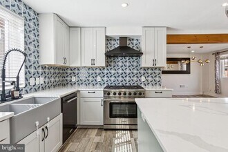 7435 8th St NW in Washington, DC - Building Photo - Building Photo