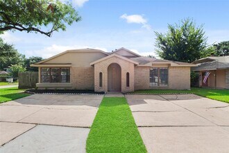 5216 Beaverbrook Dr in Houston, TX - Building Photo - Building Photo