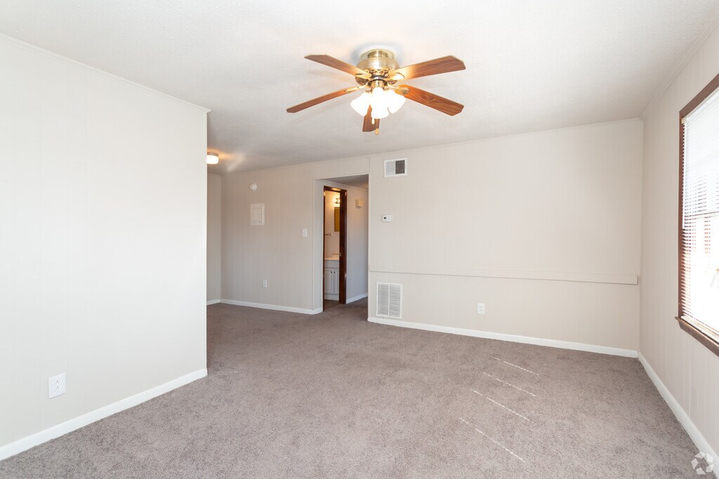 Osprey Cove North Apartments in Jacksonville, NC