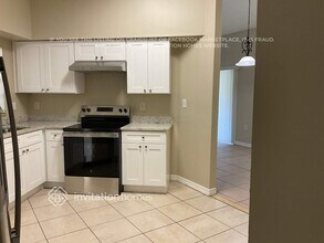 1726 Lk Crst Ave in Brandon, FL - Building Photo - Building Photo