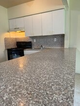 670 NE 132nd St, Unit Beautiful 1-Bedroom in North Miami, FL - Building Photo - Building Photo