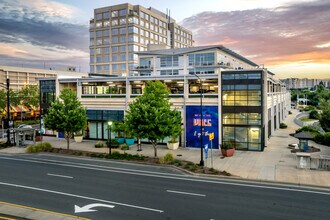 Met Terraces in Charlotte, NC - Building Photo - Building Photo