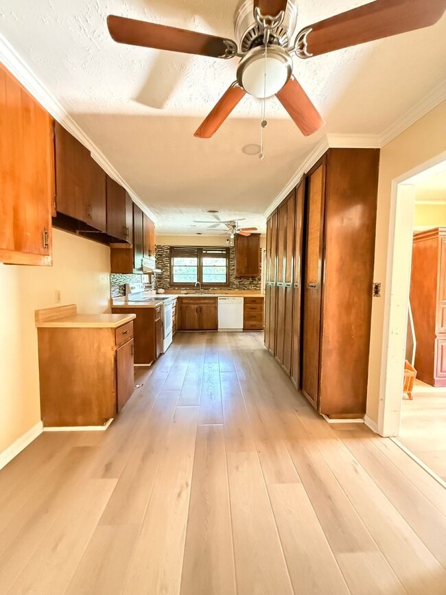 property at 1434 Audubon Rd
