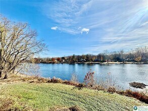 5449 Depues Rd in Bangor, PA - Foto de edificio - Building Photo
