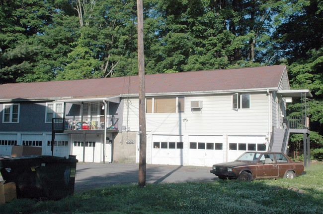 19 Myrtle St in Stroudsburg, PA - Building Photo - Building Photo