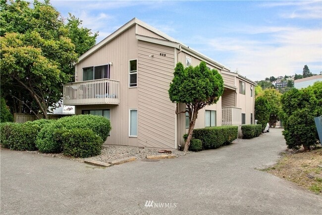 property at 602 Burnett Ave S