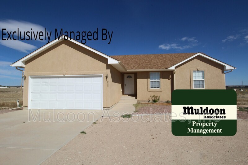 935 E Cholla Dr in Pueblo West, CO - Building Photo