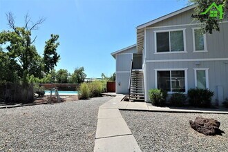 900 Jamieson Ct in Redding, CA - Building Photo - Building Photo