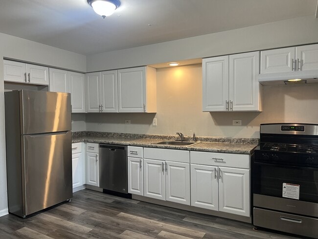 property at 389 N Wood Dale Rd