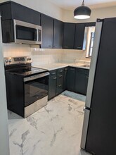 11 Vine St in Charleston, WV - Building Photo - Building Photo